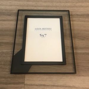 5 x 7 Glass Black Photo Frame
